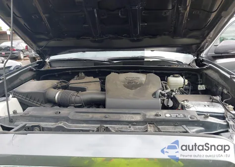 2018 Toyota Tacoma Dbl Cab/Sr/Trdspt/Or/Pro z USA, uszkodzony, nr VIN 3TMCZ5AN1JM178654